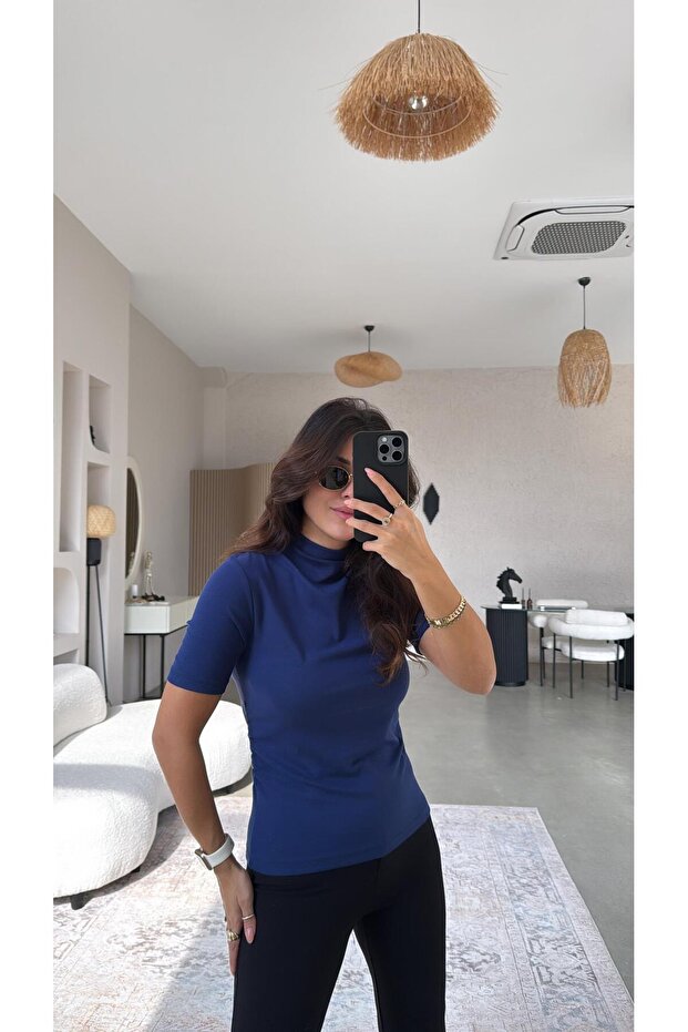 لون أزرق داكن ياقة مرتفعة متوسطة الطول تفاصيل مطاطية أساسية من المودال - 2