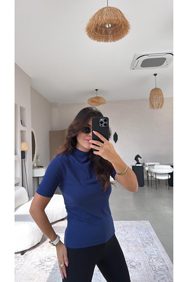 لون أزرق داكن ياقة مرتفعة متوسطة الطول تفاصيل مطاطية أساسية من المودال - 3