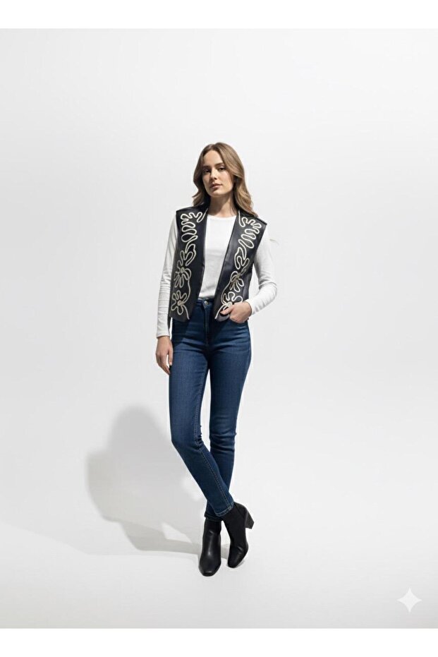 Nakış İşlemeli Deri Yelek - 1
