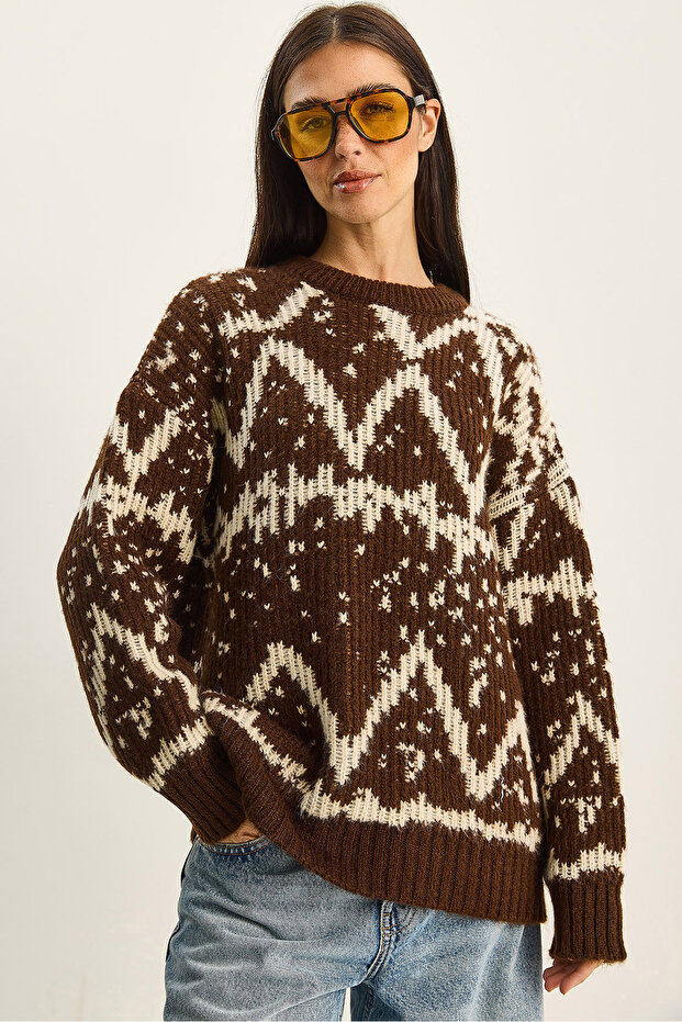 Women's Brown Cream Patterned Crew Neck Oversize Knitwear Sweater 60283826