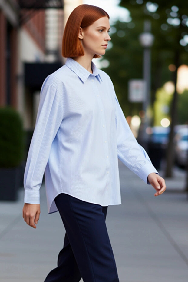 Women's Striped Woven Shirt Relaxed Fit Basic Top Offering Everyday Elegance Essential for Your Wardrobe
