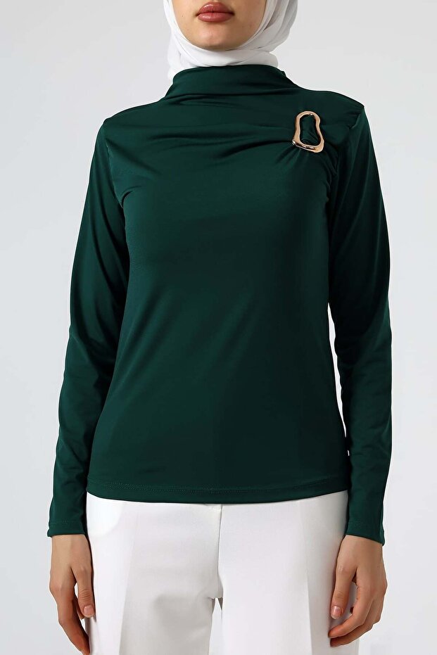 Sandy Half Turtleneck Blouse with Buckle – Modern & Stylish Sandy Blouse