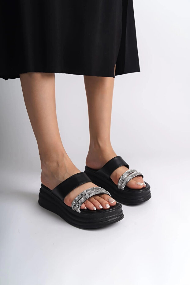 Sarah Flat Heeled Stone Striped Thick and Orthopedic Sole Women's Slippers Cst - Black