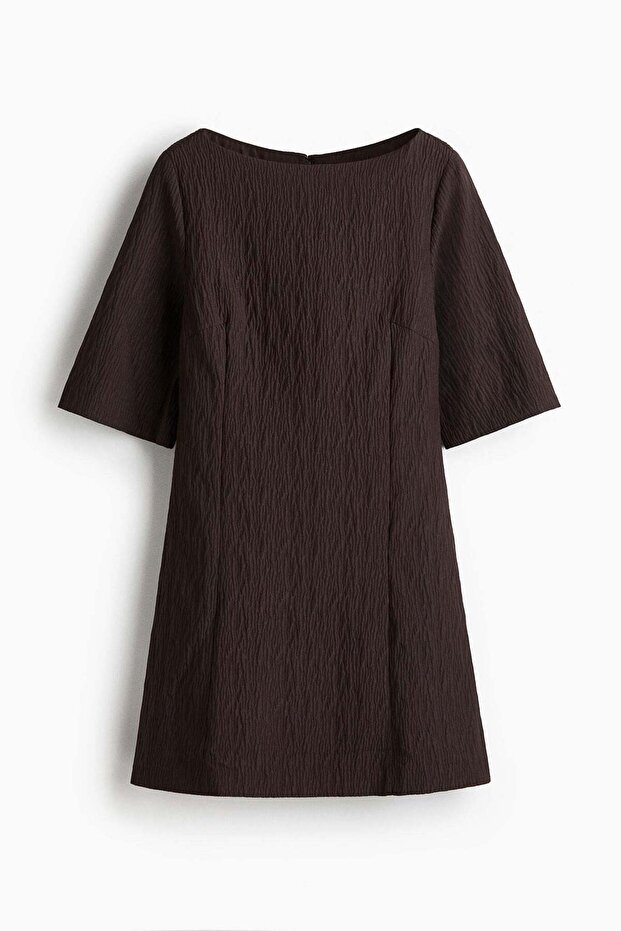 Boat-neck dress