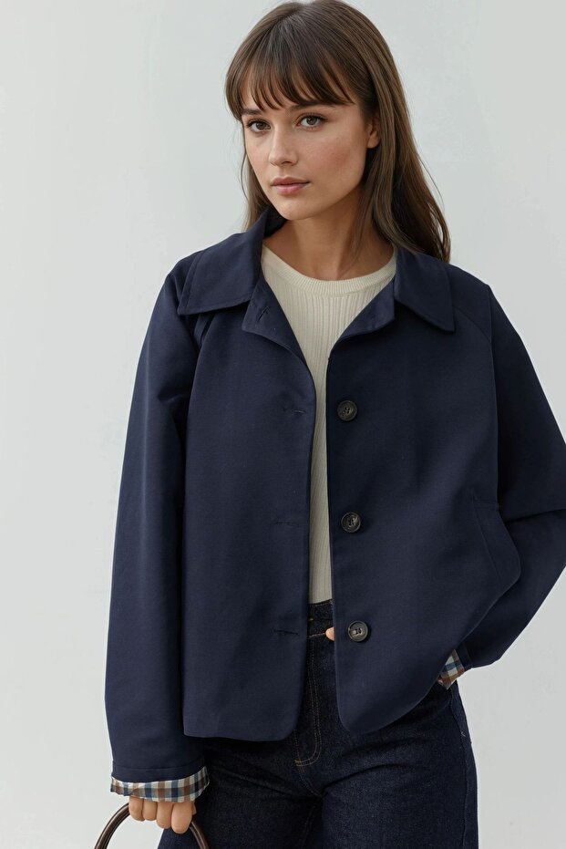 Buttoned Jacket with Plaid Pattern Inside - 1