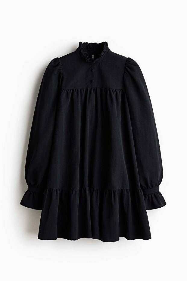 Frill-collared dress