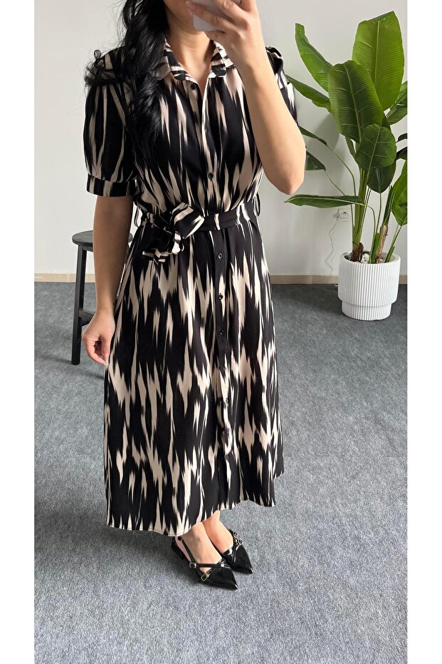 فستان ريتا بطبعة الباتيك بأزرار - أسود - 6