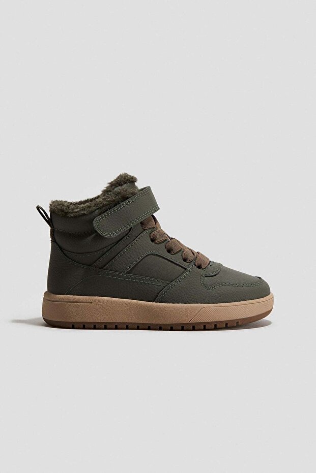 Warm-lined trainers - 1