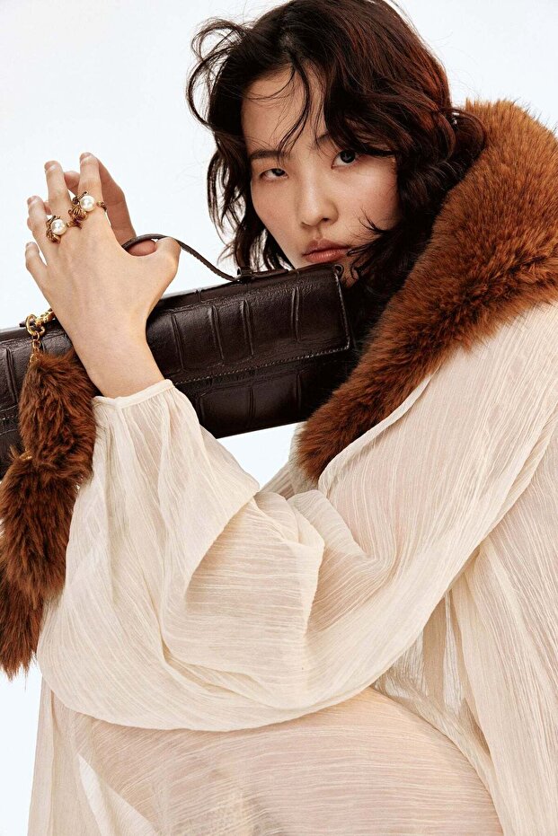 Bead-detail ring - 1