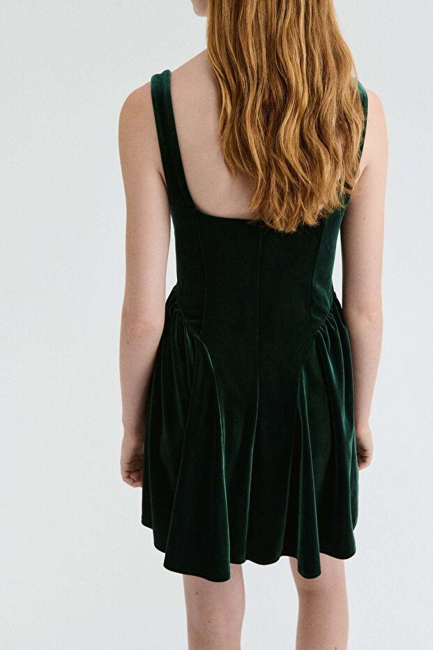 Sleeveless velour dress