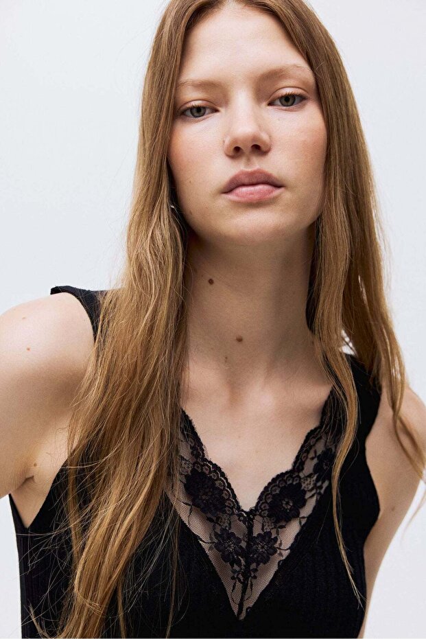 Lace-trimmed vest top