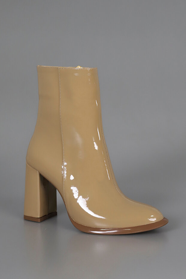 Rs 1505 Zippered High Heel Boots
