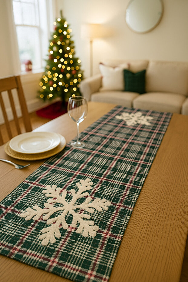 Runner - Punch Embroidered Runner - 40*140 cm - Green Plaid Snowflake - Pnr001