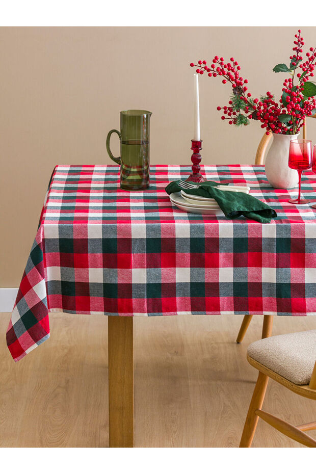 Esvab • Modern & Distinctive Checkered Embroidered Tablecloth 150X200 cm