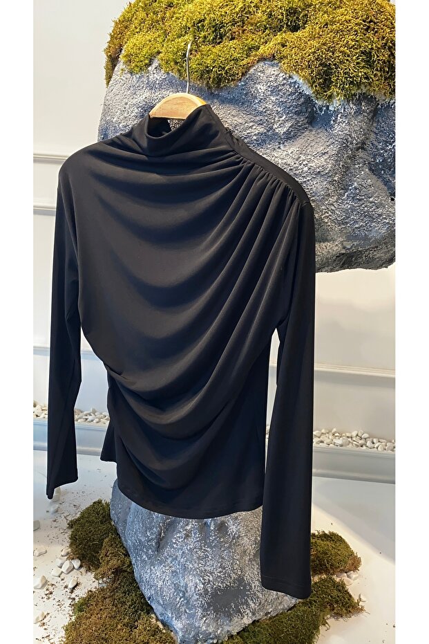 Drapeli Bluz 2037 - 2