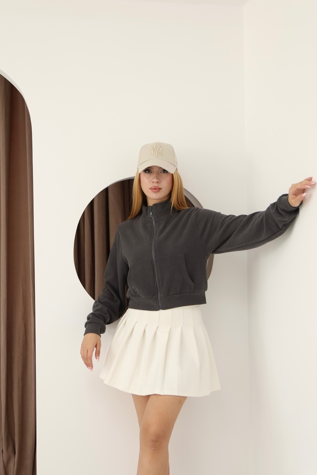 Grody.T Zippered Crop Thessaloniki Fabric Short Sweatshirt