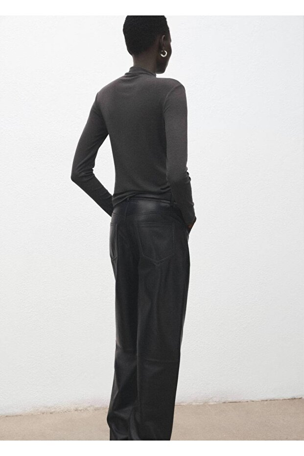 Dik yaka tişört - 4