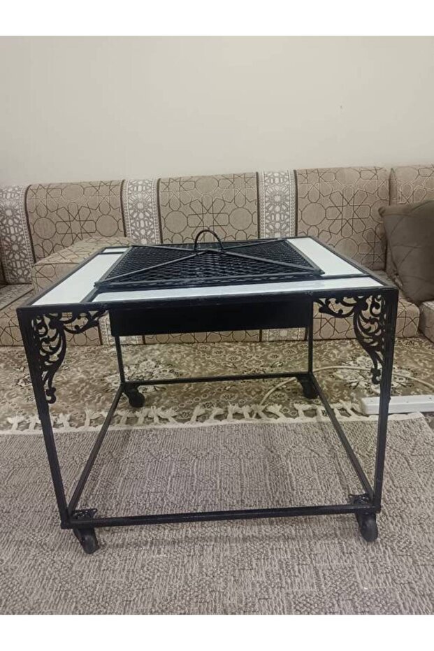 مشويات أبو كفرات - أسود مع رخام أبيض