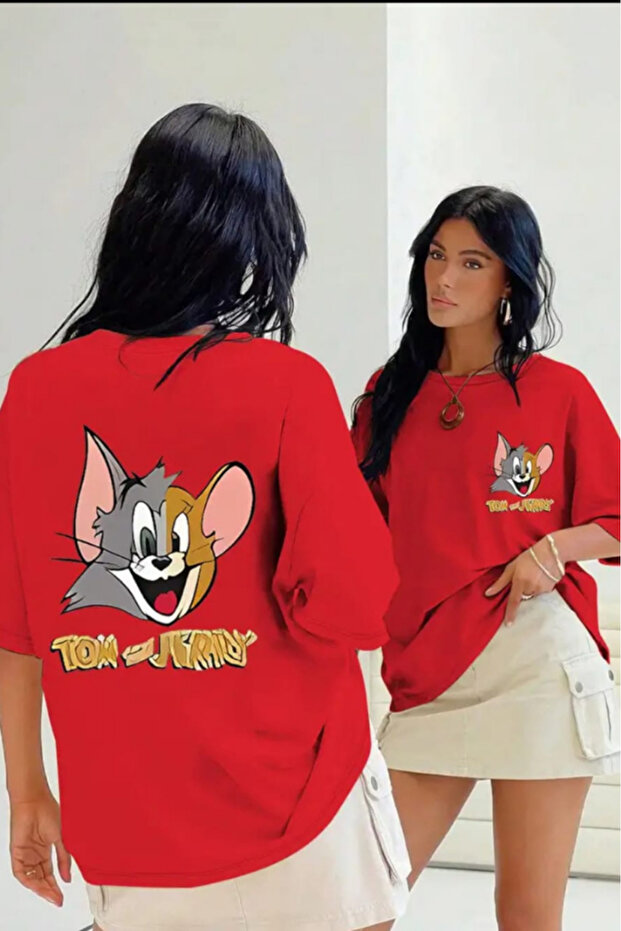 تيشيرت بطبعة Tom and Jerry، قصة واسعة / فضفاضة