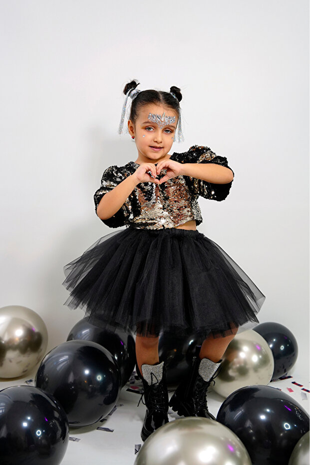 Shimmering sequin cropped blouse and puffy black tulle skirt two-piece set