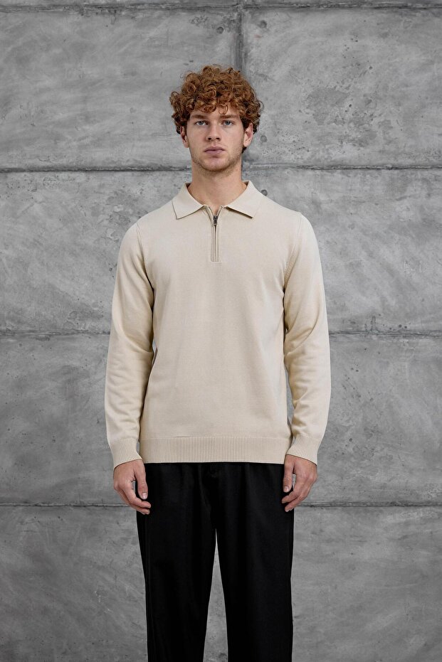 ملابس تريكو أساسية بياقة بولو ونصف سحاب باللون البيج 251 - 1