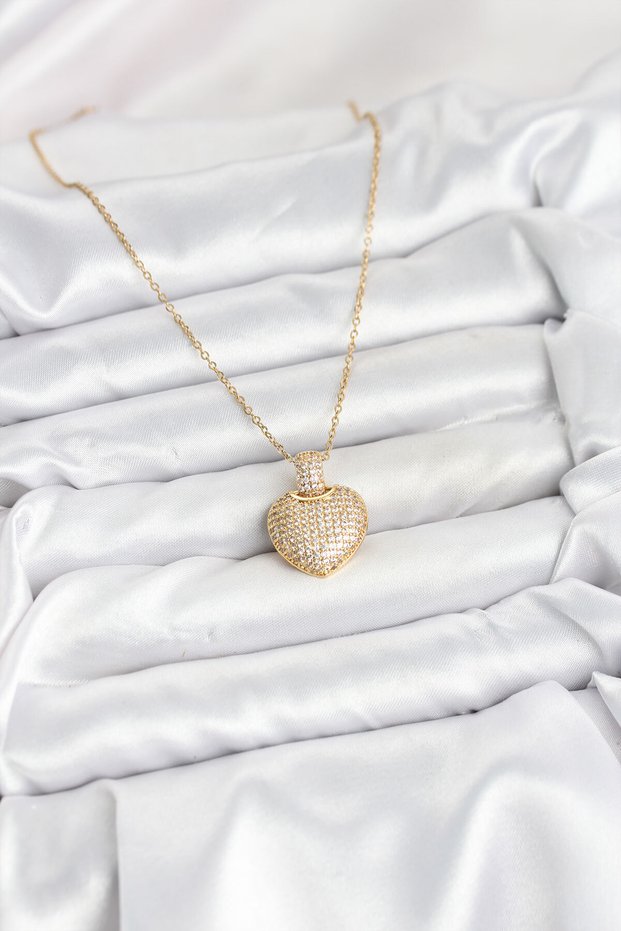 Women's Necklace with Chain Heart in Golden Steel Zircon for Elegant Necks