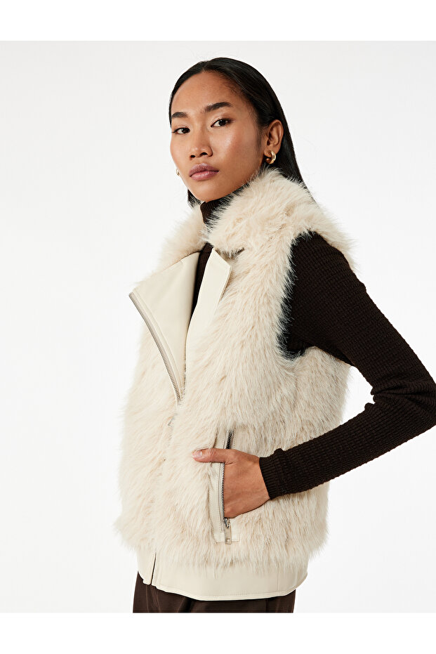 Sleeveless Zippered Pocket Crop Faux Fur Vest