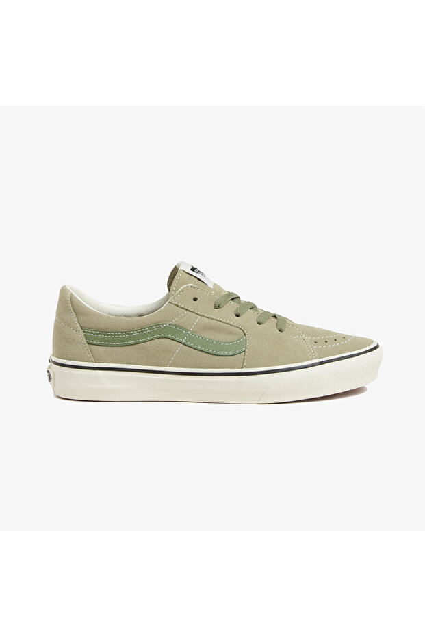 حذاء رياضي Sk8-Low للجنسين بلون كريمي وكاكي