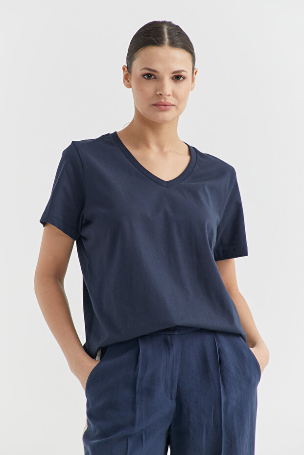 Kadın V Yaka Basic T-shirt - 1