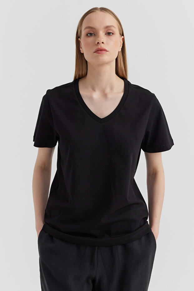 Kadın V Yaka Basic T-shirt - 7