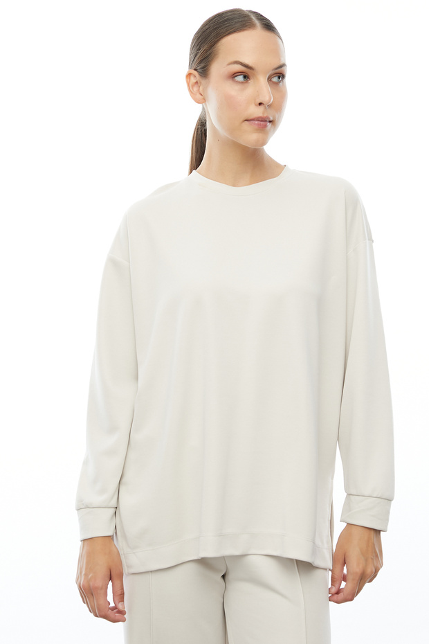 Women's Oversized Basic Sweat Top