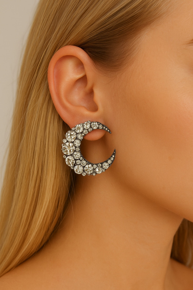 أقراط الهلال الحجرية - 1