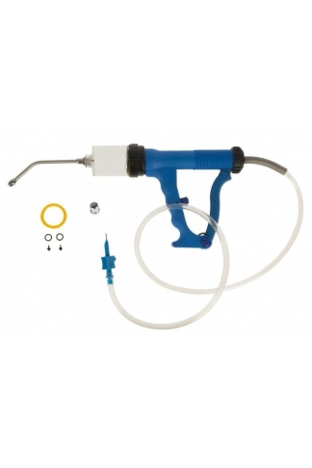 Syringe type waterer with hose