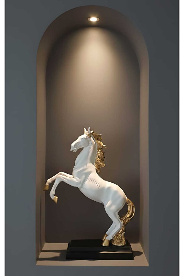 Dev Şahlanan Polyester At - 1