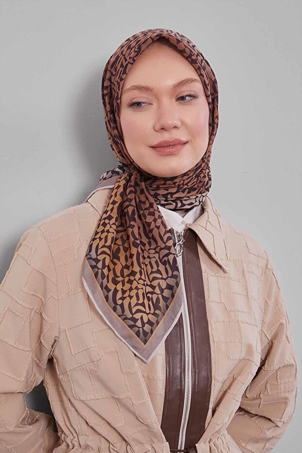 وشاح ناعم بنمط متدرج اللون من اللبني إلى البني - 3