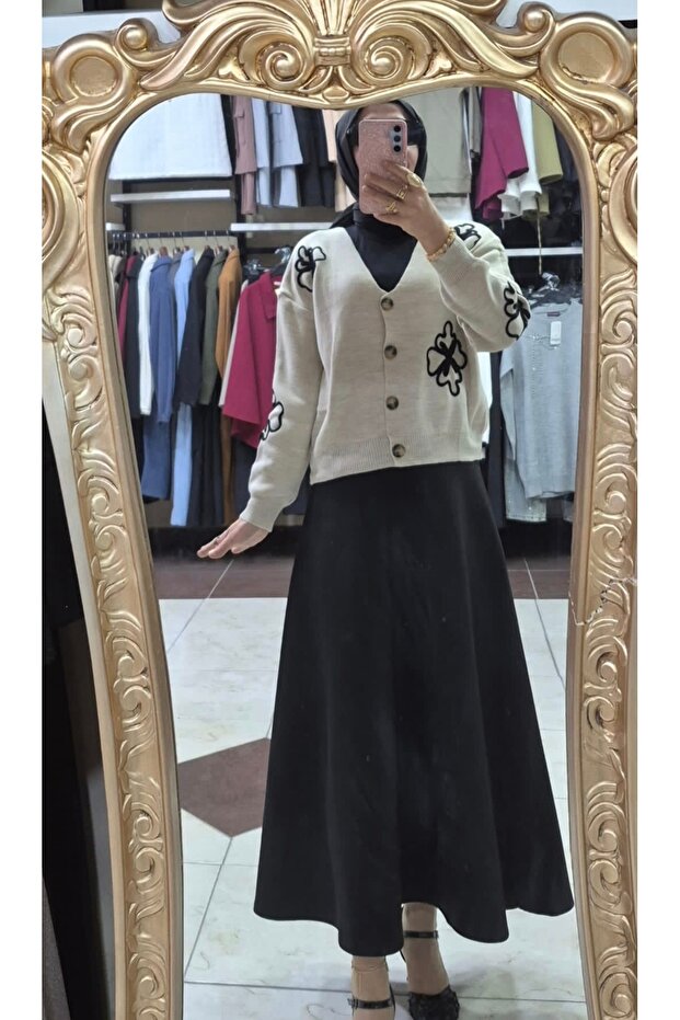 Nakışlı triko hirka - 1