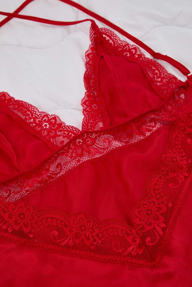 Kırmızı Saten Dantel ve Yırtmaç Detaylı İp Askılı Dokuma Babydoll/Fantezi Gecelik THMSS25CY00001 - 7