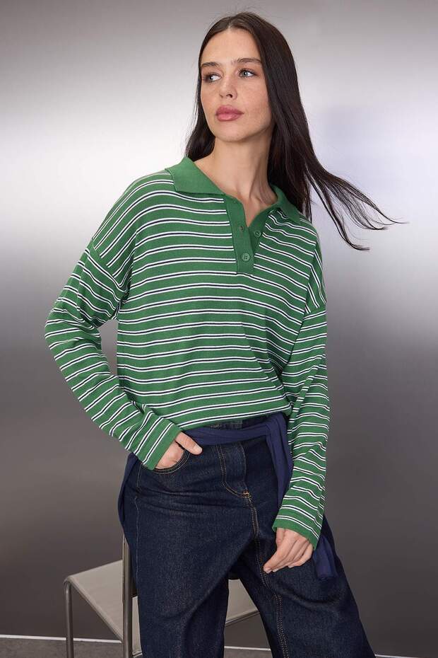 Wardrobe Essentials Yeşil Premium İplik/Özel İplikli Geniş Kalıp Çizgili Triko Kazak TWOAW26KZ00195 - 1