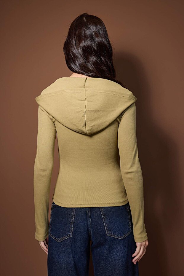 Haki Kapüşonlu Fitilli Düğmeli Fitted/Vücuda Oturan Örme Bluz TWOAW26BZ00033 - 4