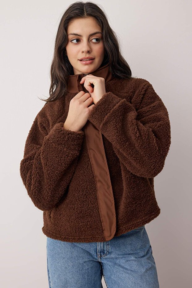 Koyu Kahverengi Peluş Regular/Normal Kalıp Dokuma Garnili Fermuarlı Örme Sweatshirt TWOAW25SW00139 - 2