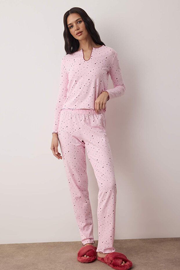 Pembe Pamuklu Likralı Yumuşak Tuşe Kalpli Baby Overlok Detaylı Örme Pijama TakımıTHMAW26PT00166 - 2