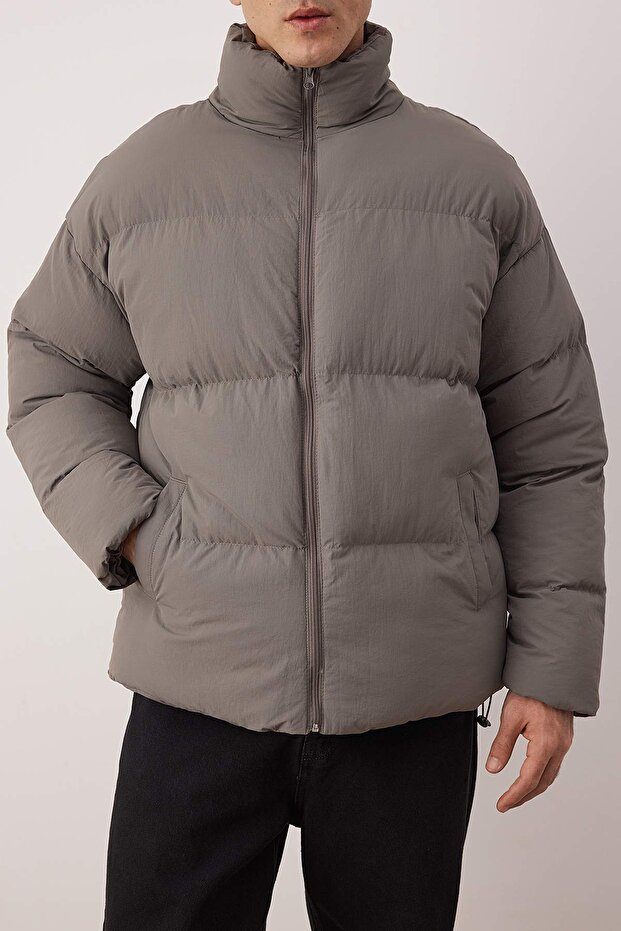 Gri Unisex Oversize Fit Dik Yaka Suya ve Rüzgara Dayanıklı Şişme Kışlık Mont TMNAW24MO00003 - 4