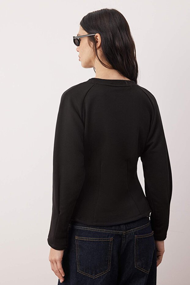 Siyah Kalın Şardonsuz Belden Oturmalı Bisiklet Yaka Örme Sweatshirt TWOAW26SW00068 - 4