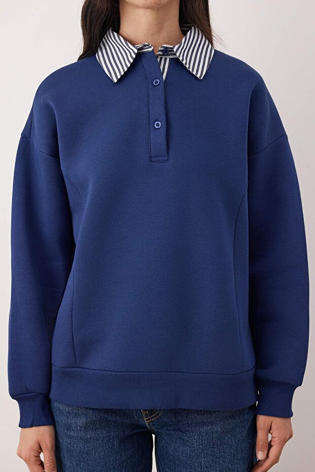 Lacivert Dokuma Garni Detaylı Oversize Kalıp Polo Yaka Kalın Polarlı Örme Sweatshirt TWOAW26SW00116 - 3