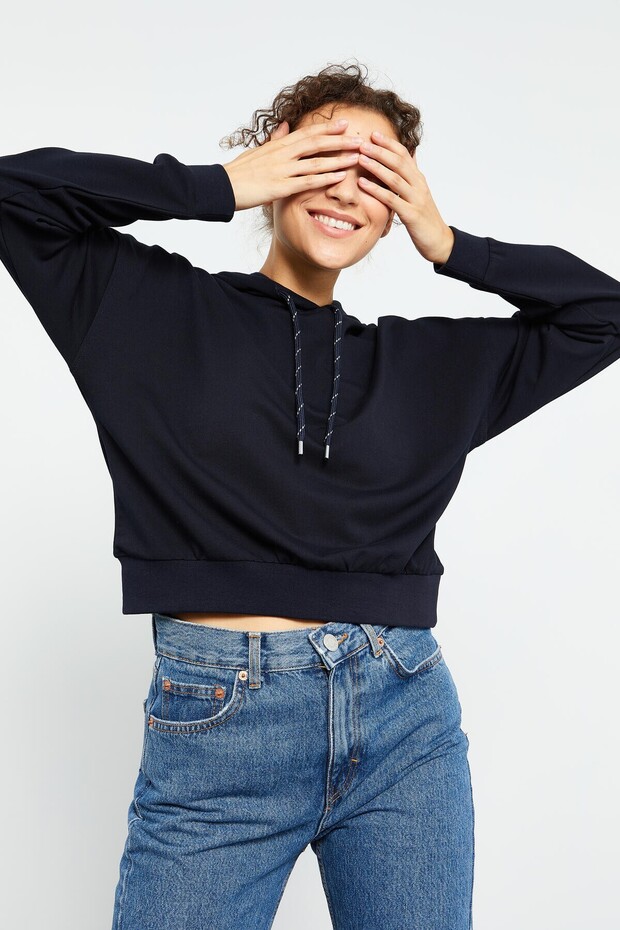 Navy Blue Long Sleeve Comfortable Form Hooded Women's Sweatshirt - 97115