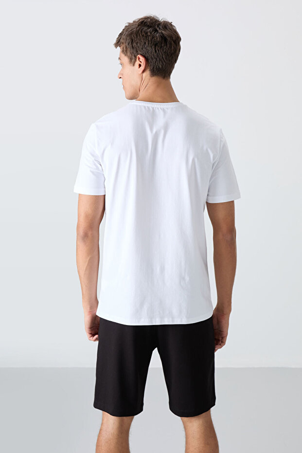 Beyaz - Siyah Pamuklu Yumuşak Dokulu Standart Fit Baskılı Erkek Şortlu Takım - 85243 - 6