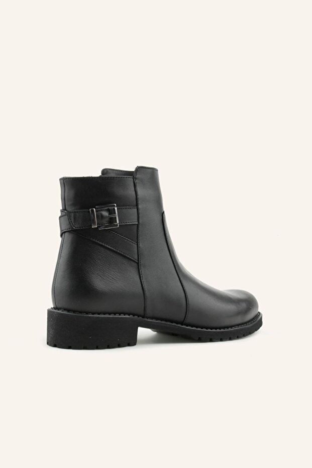 Siyah Tokalı Bot - 4