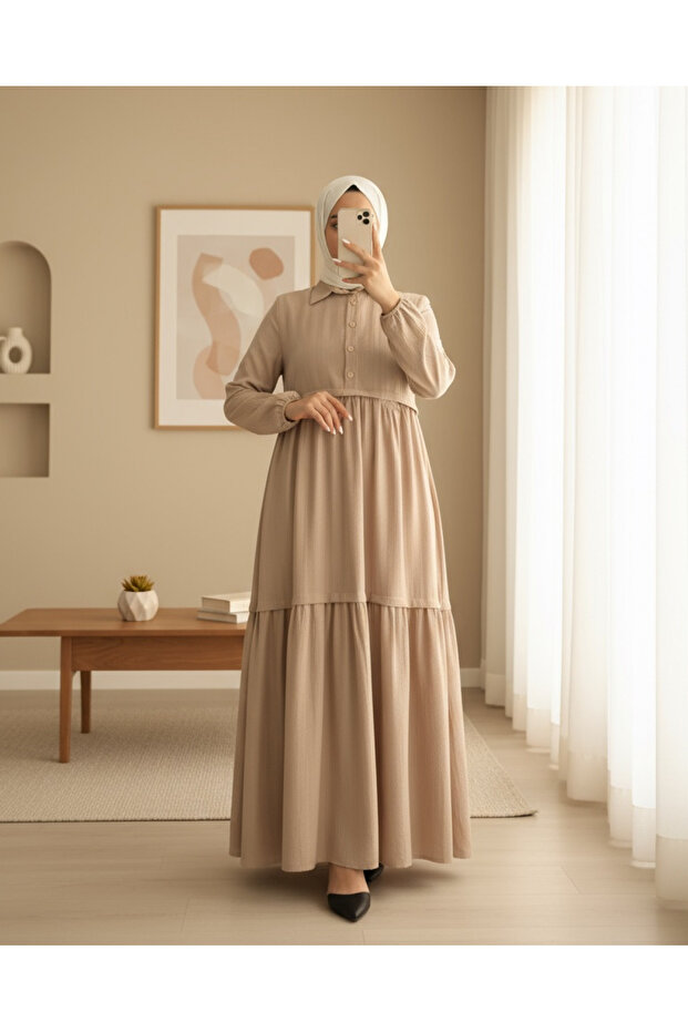 Kleid mit halbem Knopfärmel und elastischem Material – Beige - 4