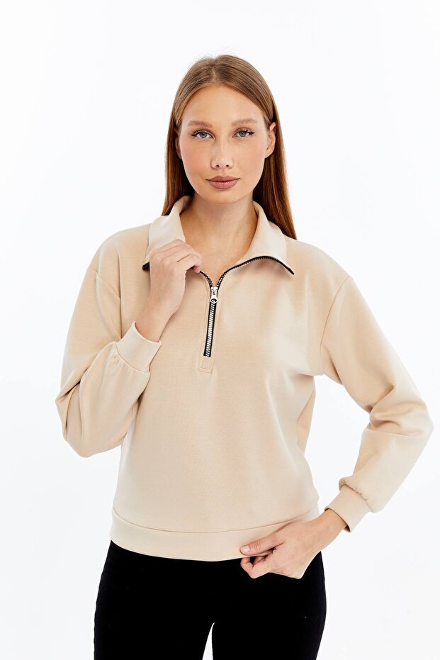 Women's zip-up crewneck sweatshirt