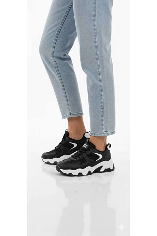 Дамски черно-бели ортопедични маратонки - 1